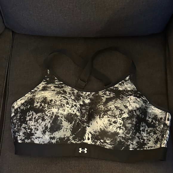 Under Armour Other - Under Armour Women's Monochrome Sports Bra